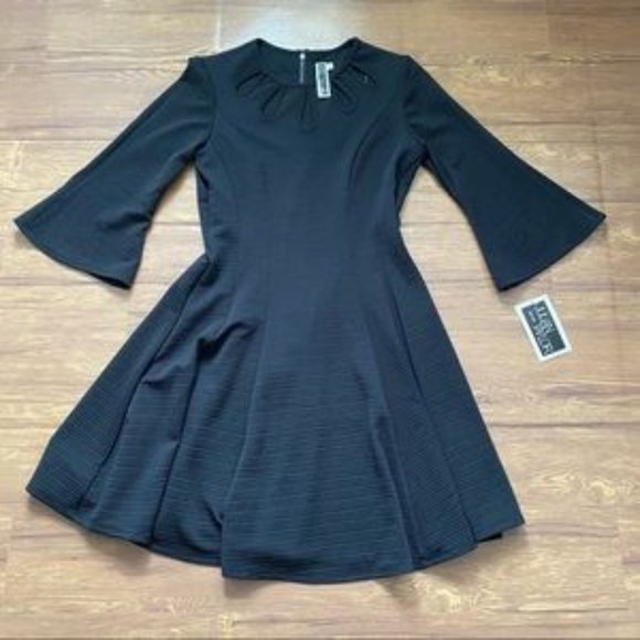 Julian Taylor Dress Bell Sleeved Fit and Flare 6 - Picture 2 of 15